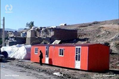 اتاقک‌های اسکان موقت به مناطق زلزله زده رسید