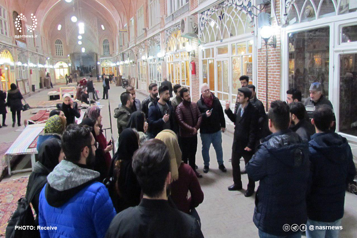 بازار تاریخی تبریز، دانشجویان