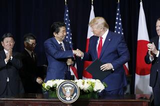 امضای توافق نامه تجاری ژاپن و آمریکا