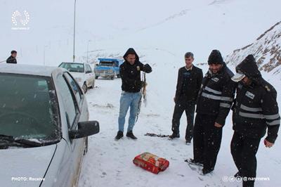 از تردد خودورهای فاقد زنجیر چرخ در جاده خلخال به اسالم جلوگیری می‌شود