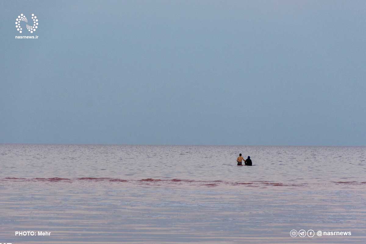 تصاویر | گردشگری کرونایی در دریاچه ارومیه