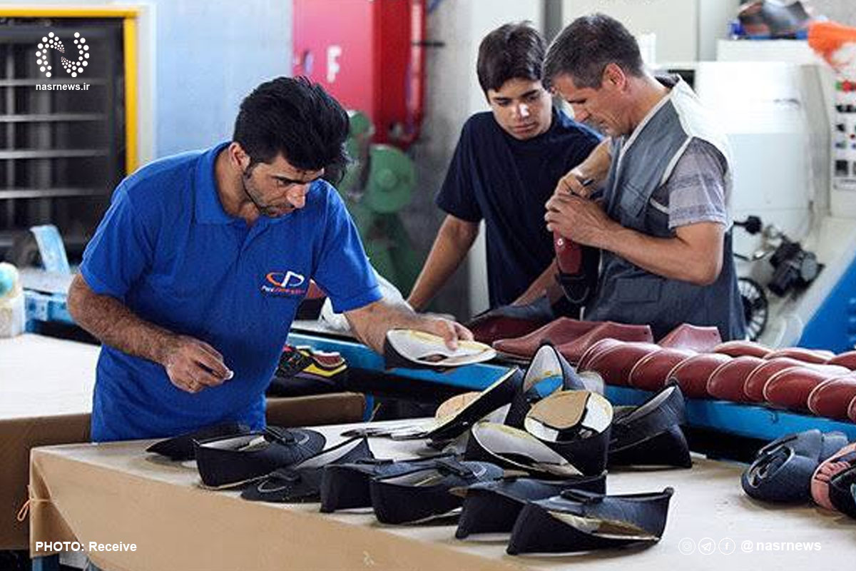 فیلم| جهاد صنعتگران آذربایجان‌شرقی برای رشد تولید و کاهش تورم در صنعت کیف و کفش