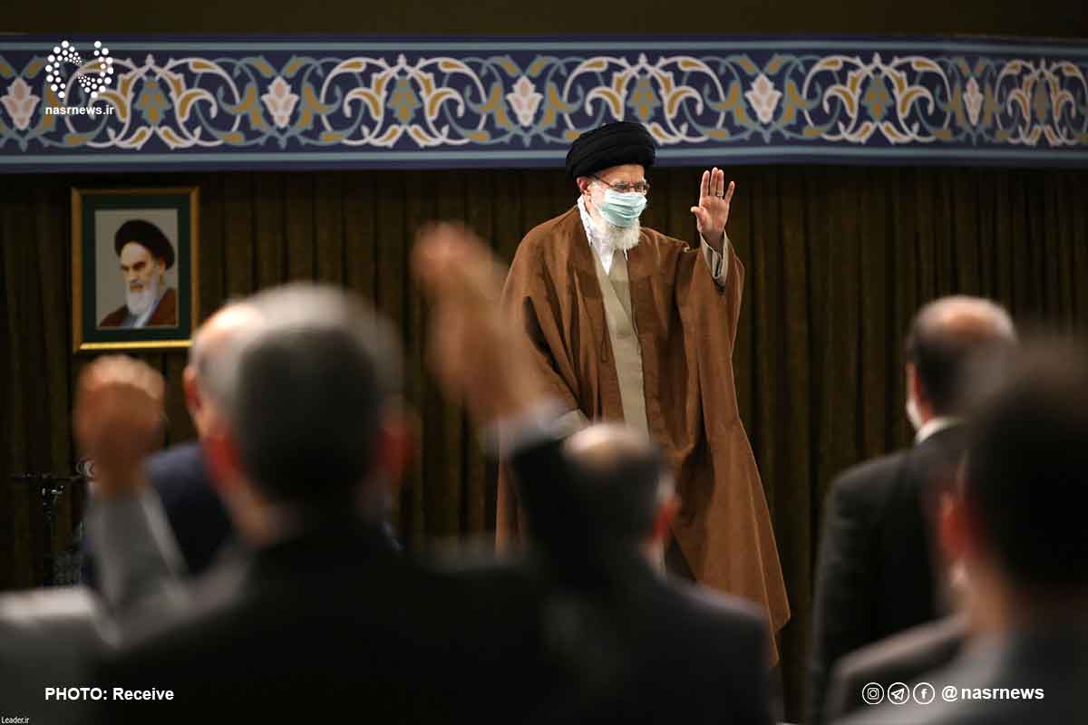تصاویر | دیدار رهبر معظم انقلاب اسلامی با جمعی از معلمان 