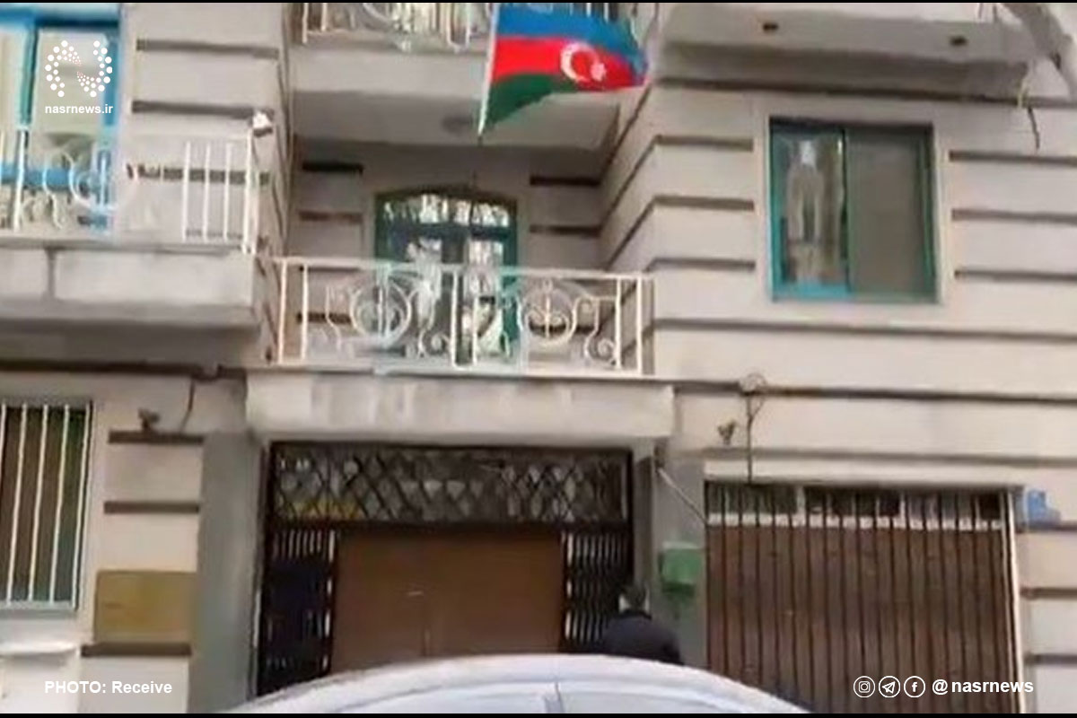 فیلم | اولین فیلم از لحظه ورود مهاجم مسلح به سفارت جمهوری آذربایجان در تهران