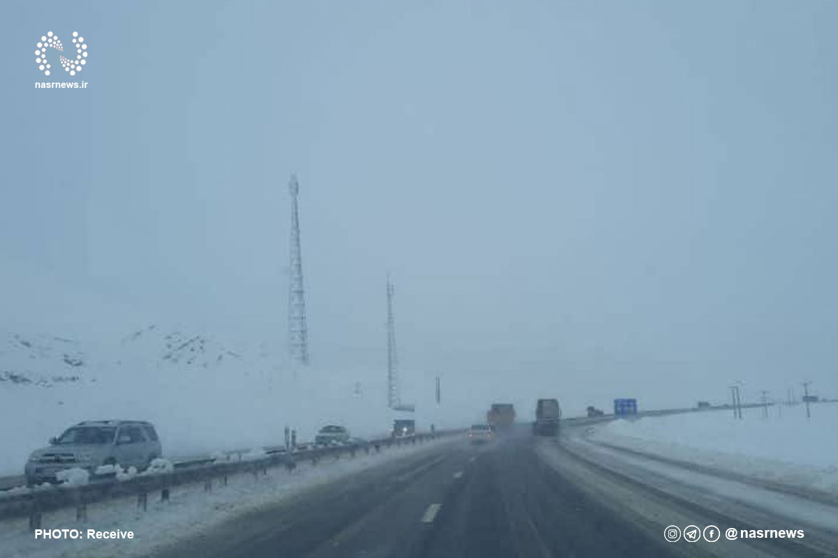 بارش برف در جاده های آذربایجان شرقی /رانندگان توصیه های پلیس را جدی بگیرند