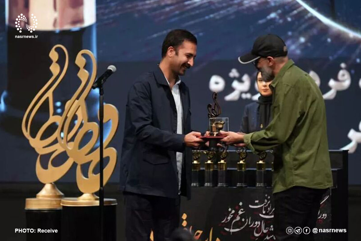 تصاویر |  حضور هنرمندان در مراسم اهدای جوائز جشن حافظ