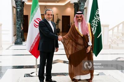 عراقچی و بن‌فرحان در جده رایزنی کردند