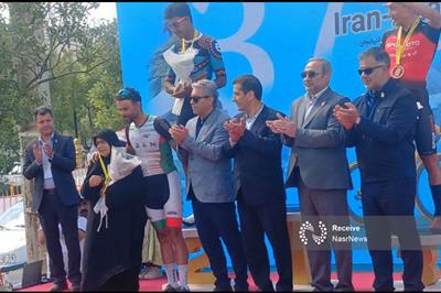  صفرزاده مدال خود را تقدیم مادرش کرد