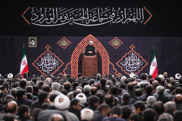 برگزاری مراسم عزاداری شب هشتم محرم در حسینیه امام خمینی