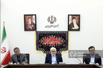 عارف: باید با شجاعت خطرپذیری تصمیمات و اقدامات جدید را بپذیریم