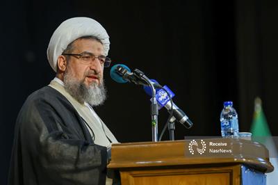 کرامت و کمالات انسانی فارغ از جنسیت است