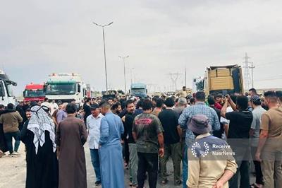 تجمع رانندگان کامیون و تاکسی عراقی در اعتراض به تداوم بسته ماندن گذرگاه مرزی «الشیب»