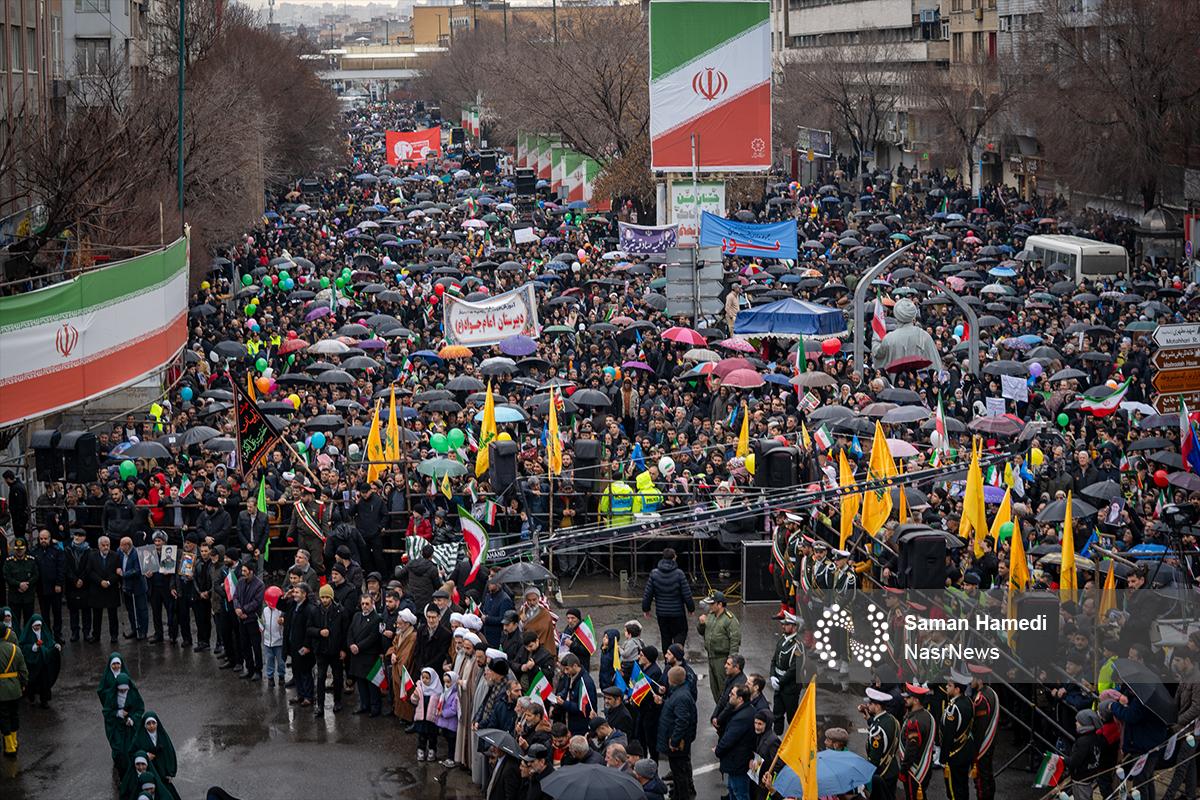 سیل مردم در باران ۲۲ بهمن ماه 