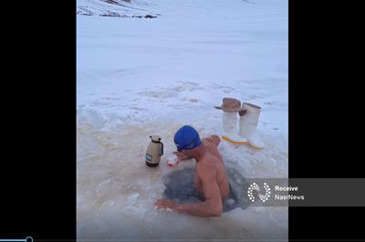 «مرد یخی آذربایجان»؛ جوانی از هریس که زمستان را به چالش می‌کشد + فیلم