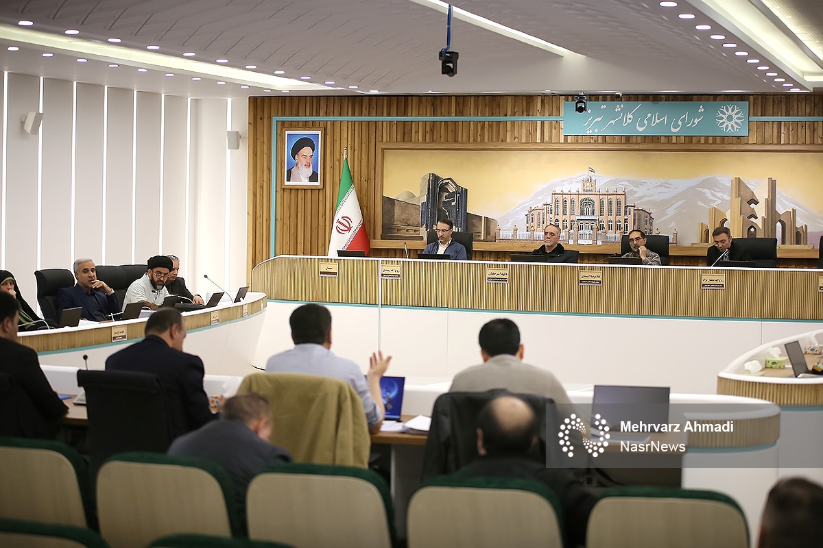 انتقاد از توسعه نامتوازن فیبر نوری در تبریز/ هوشیار: پرونده دانشوران ۹۰ درصد حل شده است