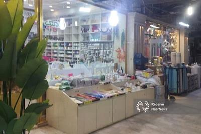 ارائه برگ اخطاریه به اصناف سدمعبر کننده در پاساژ شمس تبریزی